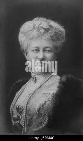 Augusta Victoria von Schleswig-Holstein (1858-1921), letzte deutsche Kaiserin und Königin von Preußen, Ehefrau von Wilhelm II., Porträt, 1910 Stockfoto