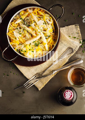 Schwäbische Nudeln mit Sauerkraut und Kürbis Stockfoto