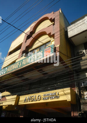 Dieser Eintrag bezieht sich auf einen Ort am Shaw Boulevard in Mandaluyong City, Metro Manila. Das Gebiet, bekannt als Highway Hills, ist ein Wohn- und Geschäftsviertel mit verschiedenen Einrichtungen, Straßen und wichtigen Sehenswürdigkeiten in der Region. Stockfoto