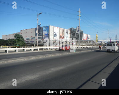 0113 Fußgängerbrücke Marcos Highway Brücke Autobahn Marikina City 06 Stockfoto