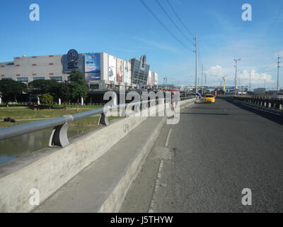 0113 Fußgängerbrücke Marcos Highway Brücke Autobahn Marikina City 24 Stockfoto