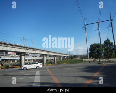 0292 Barangay Industrial Tal komplexe LRT Line 2 Marcos Brücke Marikina Fluss Stockfoto