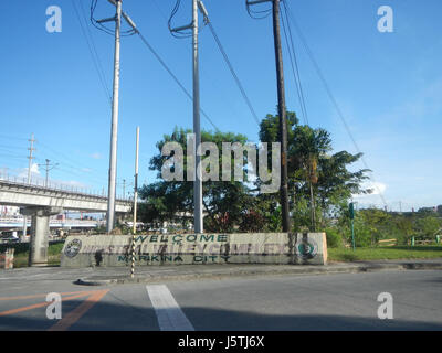 0292 Barangay Industrial Tal komplexe LRT Linie 9 Marcos Brücke Marikina Fluss Stockfoto