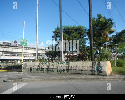 0292 Barangay Industrial Tal komplexe LRT Line 10 Marcos Brücke Marikina Fluss Stockfoto