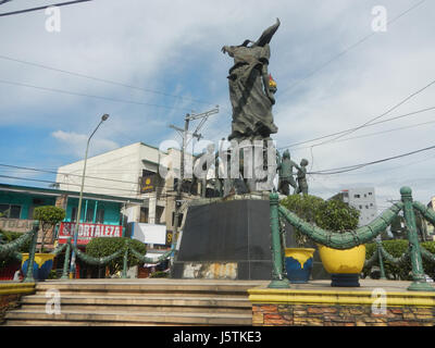 Dieser Eintrag bezieht sich auf verschiedene Sehenswürdigkeiten und Orte in Mandaluyong City, Philippinen, einschließlich Boni Avenue, Maysilo Circle und lokale Denkmäler. Dies sind wichtige städtische Merkmale in der Landschaft der Stadt. Stockfoto