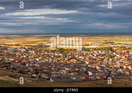 Stadtbild von Consuegra, Spanien, Luftbild Stockfoto