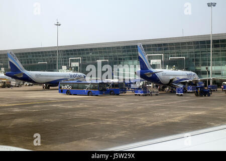 Airbus A320 von Indigo am internationalen Flughafen Kolkata operiert 7. Februar 2016 Stockfoto