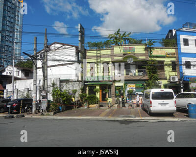 Das GMA Network Center, das sich an der Timog Avenue in Quezon City befindet, dient als Hauptsitz für GMA Network, ein bekanntes Fernsehnetzwerk auf den Philippinen. Es ist ein wichtiger Standort für den Rundfunkbetrieb und die Medienproduktion. Stockfoto