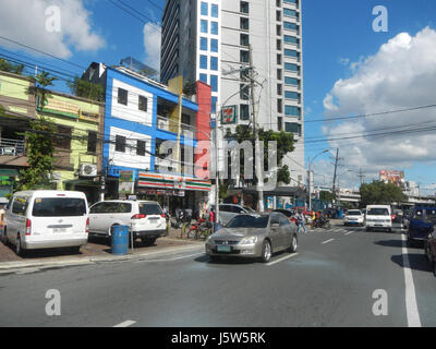 Dies bezieht sich auf das GMA Network Center, das sich an der Timog Avenue in Quezon City auf den Philippinen befindet. Es ist ein wichtiger Drehkreuz für Fernsehübertragungen und Medienproduktion im Land. Stockfoto