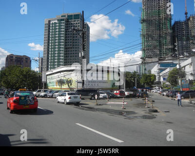 Dieser Titel bezieht sich auf das GMA Network Center in der Timog Avenue, Quezon City, Philippinen, ein wichtiges Gebäude für Rundfunkaktivitäten in der Region. Stockfoto