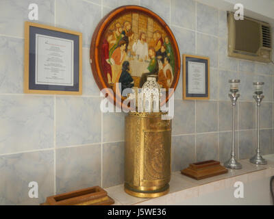 Dieser Eintrag bezieht sich auf bestimmte geografische Gebiete in Pasay City, Philippinen, mit Schwerpunkt auf Baranggays Don Carlos, Fatima Parish und umliegenden Straßen. Es enthält wahrscheinlich Details zu den Straßenlayouts dieser Gemeinden, der lokalen Infrastruktur und wichtigen Standorten in Pasay City. Stockfoto