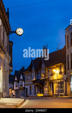 Morgendämmerung in Winchcombe, einer Kleinstadt Cotswold in Gloucestershire, England. Stockfoto