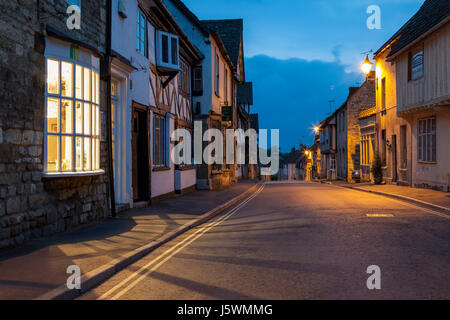 Morgendämmerung in Cotswold Stadt von Winchcombe, Gloucestershire, England. Stockfoto