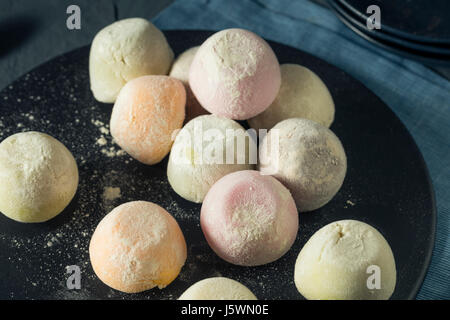 Süße japanische Mochi Eis in vielen Geschmacksrichtungen Stockfoto