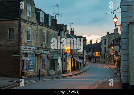 Morgendämmerung in Winchcombe, Cotswolds, Gloucestershire, England. Stockfoto