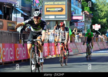 Omar Fraile gewinnt den Sprint, Rui Costa ist an zweiter Stelle Stockfoto