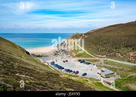 Kapelle PORTH, CORNWALL, UK - 24. April 2017: Kapelle Porth Beach liegt an der North Cornwall Küste zwischen St. Agnes und Pothtowan. Stockfoto