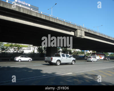 03811 Vertrieb Interchange South Luzon Expressway Metro Manila Skyway Makati Stadt Pasay 02 Stockfoto