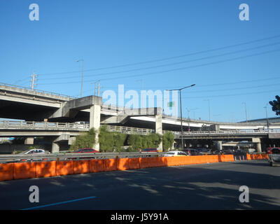 03811 Vertrieb Interchange South Luzon Expressway Metro Manila Skyway Makati Stadt Pasay 31 Stockfoto