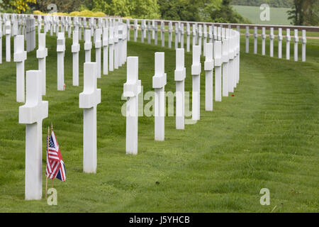 Amerikanischen Friedhof und Denkmal, Bereich der weiße Kreuze Stockfoto