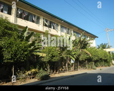 Dieser Eintrag bezieht sich auf verschiedene Infrastrukturmerkmale in Guiguinto, Bulacan, darunter die Fields Malis Creek, die Northville Bridge und die Hall Guiguinto Roads. Diese Strukturen sind Teil des Verkehrs- und Entwicklungsnetzes der Region. Stockfoto