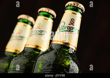 POZNAN, Polen - 22. Juni 2016: Staropramen ist das Flaggschiff-Produkt der Staropramen Brauerei. Ist das Unternehmen im Besitz von Molson Coors und befindet sich in Prag Stockfoto