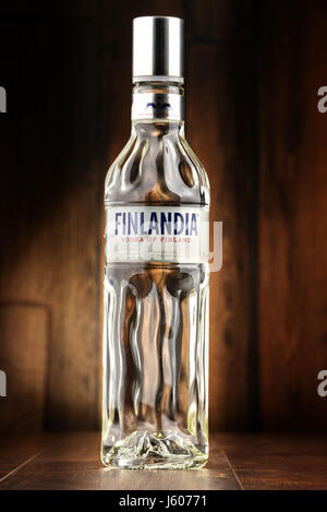 Posen, Polen - 15. Juli 2016: verteilte in 135 Ländern Finlandia ist eine Marke der finnischen Wodka Besitz der Brown-Forman-Corporation. Stockfoto