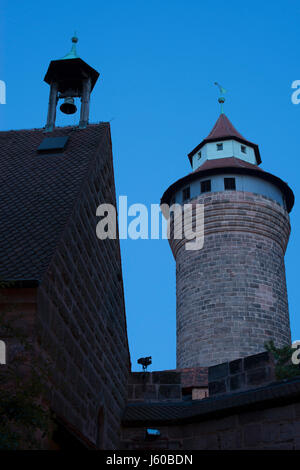 Im Inneren der Nürnberger Burg. Der Sinwellturm am frühen Morgen. Nürnberg, Bayern, Deutschland. Stockfoto