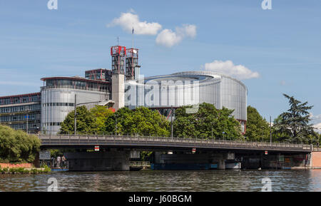 Europäischen Gerichtshof für Menschenrechte / Cour Européenne des Droits de l ' Homme Gebäude;  Straßburg, 1994. Richard Rogers Partnership / Claude Buche Stockfoto