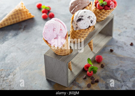 Vielzahl von Eiswaffeln Stockfoto