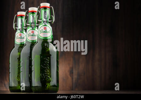 POZNAN, Polen - 12. Oktober 2016: Grolsch Premium Pilsner - International bekannt als Grolsch Premium Lager ist das Flaggschiff-Bier der niederländische Grolsch Brauerei Stockfoto