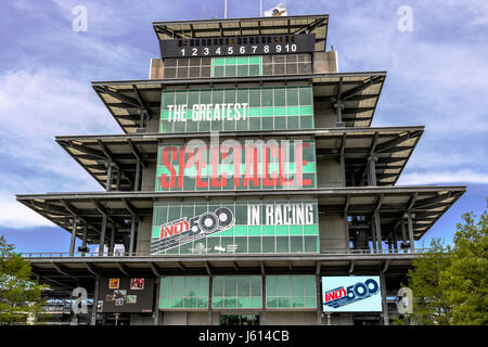 Indianapolis - ca. Mai 2017: Die Panasonic-Pagode auf dem Indianapolis Motor Speedway. IMS bereitet die 101. läuft der Indy 500 ich Stockfoto