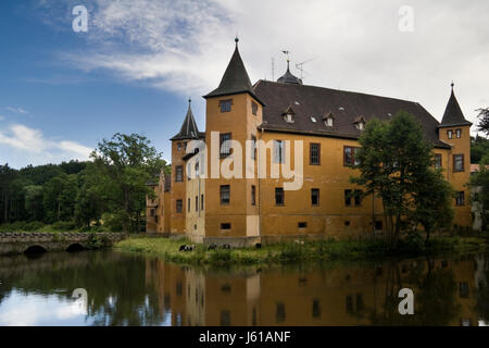 Thüringen Bergen ein Reise-Ziel-Thüringen Süßwasser Teich Wasser Renaissance Stockfoto