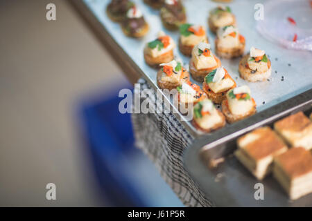 Frischer Lachs Canapés Stockfoto