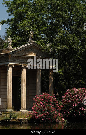 Park Spalten Rom Roma Salzwasser Meer Ozean Wasser Italien Park Pflanze Spalten Stockfoto