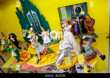 Indiana Chesterton, Yellow Brick Road Gift Shop und Wizard of Oz Fantasy Museum, Figuren, Sammlerstücke, Erinnerungsstücke, Charaktere, Kinderliteratur, Dor Stockfoto