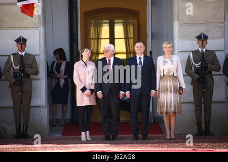 Warschau, Polen. 19. Mai 2017: Präsident Duda erhielt Bundespräsident Frank-Walter Steinmeier und Elke Büdenbender First Lady mit militärischen Zeremonie im Präsidentenpalast in Warschau zum ersten Mal. Bildnachweis: Jake Ratz/Alamy Live-Nachrichten Stockfoto