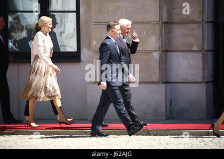 Warschau, Polen. 19. Mai 2017: Präsident Duda erhielt Bundespräsident Frank-Walter Steinmeier und Elke Büdenbender First Lady mit militärischen Zeremonie im Präsidentenpalast in Warschau zum ersten Mal. Bildnachweis: Jake Ratz/Alamy Live-Nachrichten Stockfoto