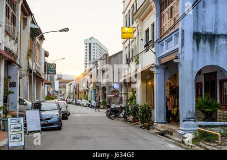 Penang, Malaysia - April 17,2016: Street View von Penang in Malaysia. Menschen kann man Ausflüge rund um die Straße. Stockfoto