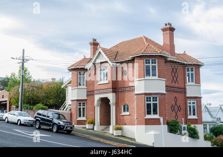 Dunedin, Neuseeland - Mai 2,2016: Wohngebäude Baustile in der Stadt Dunedin in Neuseeland. Stockfoto