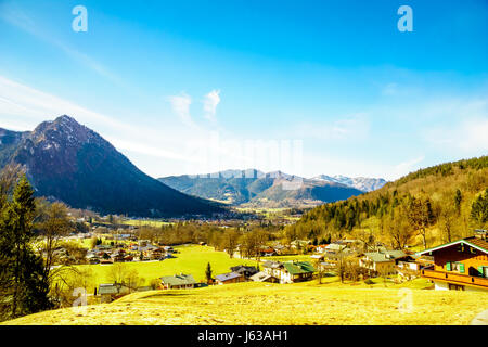 Blick auf die Berglandschaft von Schoneau, Königsee in Bayern Stockfoto