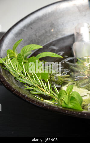 Glas Ingwer und Bael trocken im Spa. Stockfoto