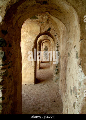 Pari Mahal, Pari Mahal (der Palast der Feen, ist ein Garten mit sieben Terrassen, der sich auf der Spitze des Zabarwan Gebirges befindet (Copyright © Saji Maramon) Stockfoto