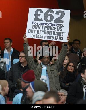 Manchester CITY-FAN mit 62 Pfund TIC ARSENAL V MANCHESTER CITY LONDON ENGLAND UK 13. Januar 2013 Stockfoto