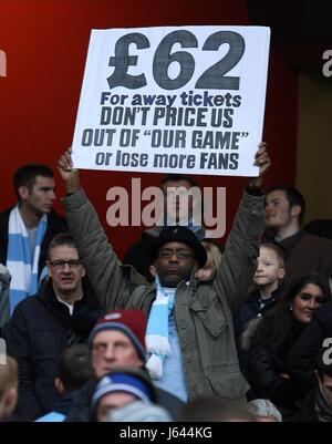 Manchester CITY-FAN mit 62 Pfund TIC ARSENAL V MANCHESTER CITY LONDON ENGLAND UK 13. Januar 2013 Stockfoto