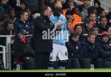 DAVID PLATT & MARIO BALOTELLI ARSENAL V MANCHESTER CITY LONDON ENGLAND UK 13. Januar 2013 Stockfoto