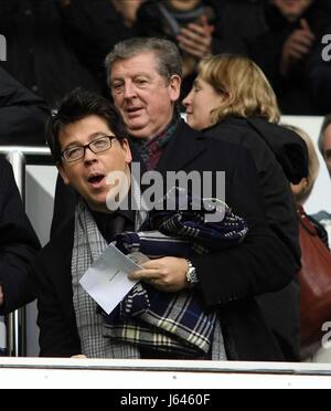 MICHAEL MCINTYRE & ROY HODGSON KOMIKER und ENGLAND MANAGER LONDON ENGLAND UK 9. Februar 2013 Stockfoto