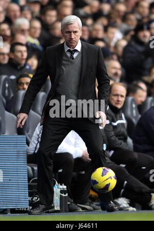 ALAN PARDEW TOTTENHAM HOTSPUR V NEWCASTLE LONDON ENGLAND UK 9. Februar 2013 Stockfoto