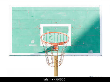 grüne Basketball Rückwand isoliert auf weißem Hintergrund Stockfoto