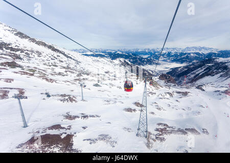 Seilbahn gehen zum Kitzsteinhorn Gipfel, Kaprun, Österreich Stockfoto